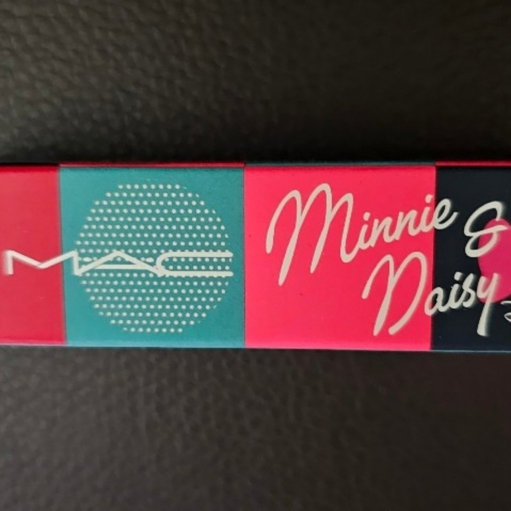 Mac Limited Edition Lipstick - Picture 6 of 8